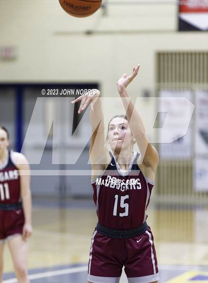 Thumbnail 3 in Central Noble @ East Noble photogallery.