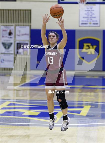 Thumbnail 3 in Central Noble @ East Noble photogallery.