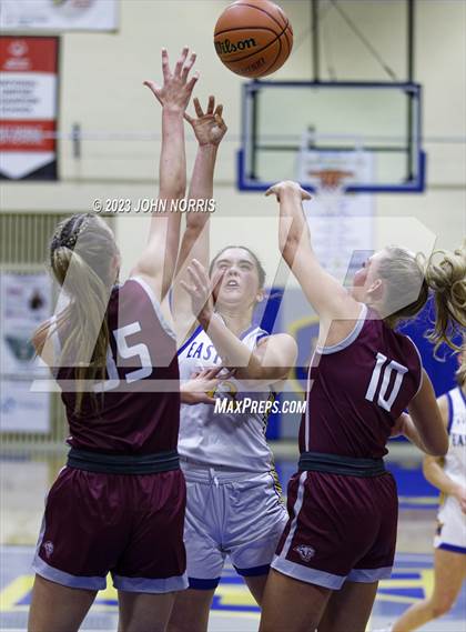 Thumbnail 2 in Central Noble @ East Noble photogallery.