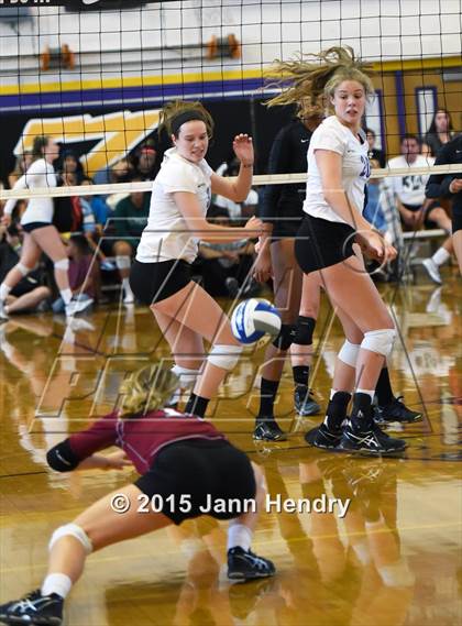 Thumbnail 3 in Archbishop Mitty vs. Assumption (Durango Fall Classic) photogallery.