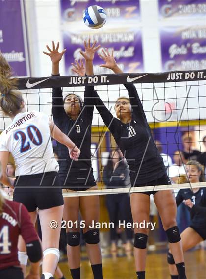 Thumbnail 1 in Archbishop Mitty vs. Assumption (Durango Fall Classic) photogallery.