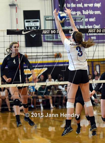 Thumbnail 2 in Archbishop Mitty vs. Assumption (Durango Fall Classic) photogallery.