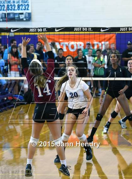 Thumbnail 2 in Archbishop Mitty vs. Assumption (Durango Fall Classic) photogallery.