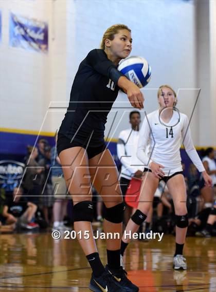 Thumbnail 1 in Archbishop Mitty vs. Assumption (Durango Fall Classic) photogallery.