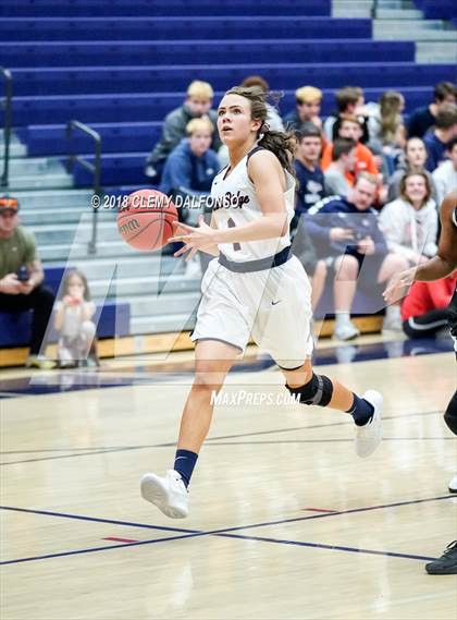 Thumbnail 1 in Mesa Ridge vs Dakota Ridge (Cherry Creek/Dakota Ridge Tip-Off Tournament) photogallery.
