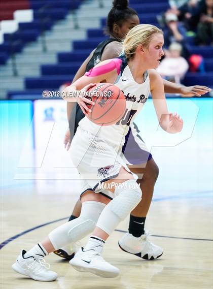Thumbnail 3 in Mesa Ridge vs Dakota Ridge (Cherry Creek/Dakota Ridge Tip-Off Tournament) photogallery.
