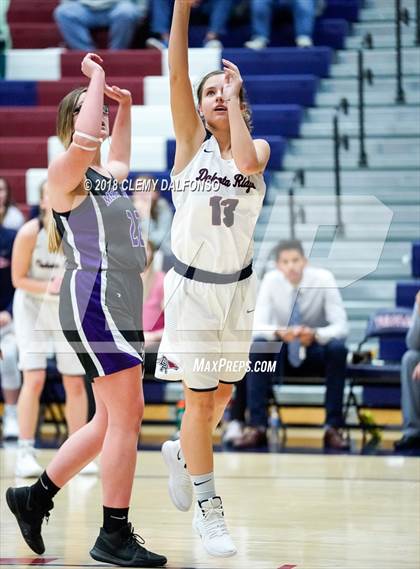 Thumbnail 2 in Mesa Ridge vs Dakota Ridge (Cherry Creek/Dakota Ridge Tip-Off Tournament) photogallery.