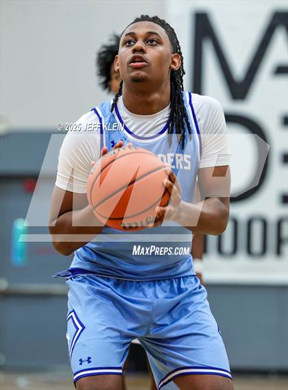 Thumbnail 2 in The Villages Charter vs IMG Academy (Made Hoops - Miami Tip-Off) photogallery.