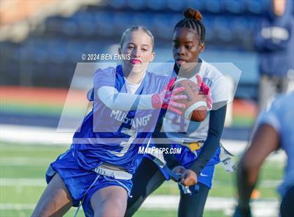 Thumbnail 2 in Columbus vs. Mount Vernon (GHSA Division 1 Round 2) photogallery.