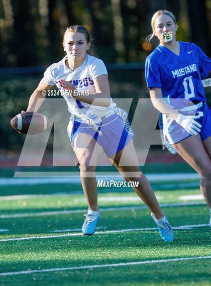 Thumbnail 2 in Columbus vs. Mount Vernon (GHSA Division 1 Round 2) photogallery.