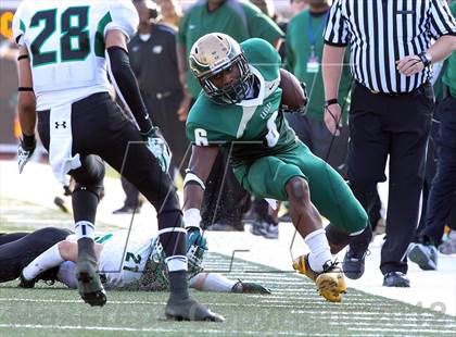 Thumbnail 3 in DeSoto vs. Carroll (UIL 5A Division 1 Quarterfinal Playoff) photogallery.