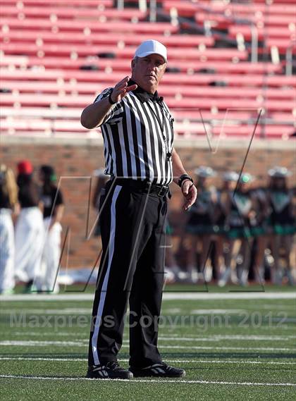 Thumbnail 1 in DeSoto vs. Carroll (UIL 5A Division 1 Quarterfinal Playoff) photogallery.