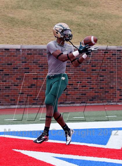Thumbnail 3 in DeSoto vs. Carroll (UIL 5A Division 1 Quarterfinal Playoff) photogallery.