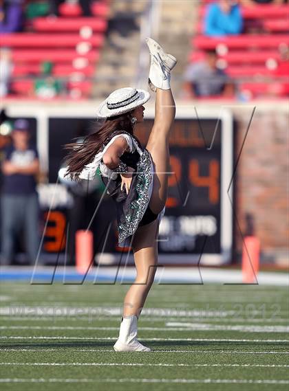Thumbnail 3 in DeSoto vs. Carroll (UIL 5A Division 1 Quarterfinal Playoff) photogallery.