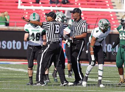 Thumbnail 1 in DeSoto vs. Carroll (UIL 5A Division 1 Quarterfinal Playoff) photogallery.