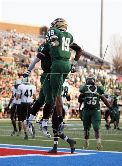Thumbnail 1 in DeSoto vs. Carroll (UIL 5A Division 1 Quarterfinal Playoff) photogallery.