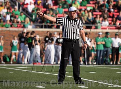 Thumbnail 3 in DeSoto vs. Carroll (UIL 5A Division 1 Quarterfinal Playoff) photogallery.