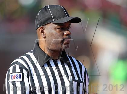 Thumbnail 2 in DeSoto vs. Carroll (UIL 5A Division 1 Quarterfinal Playoff) photogallery.