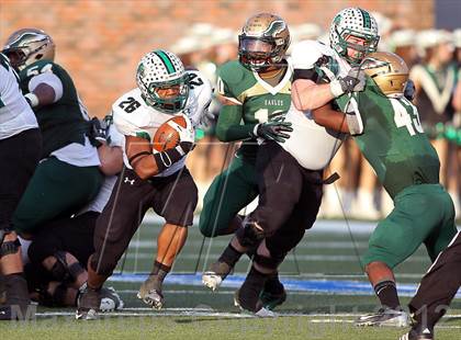 Thumbnail 3 in DeSoto vs. Carroll (UIL 5A Division 1 Quarterfinal Playoff) photogallery.