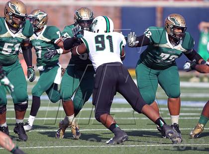 Thumbnail 2 in DeSoto vs. Carroll (UIL 5A Division 1 Quarterfinal Playoff) photogallery.