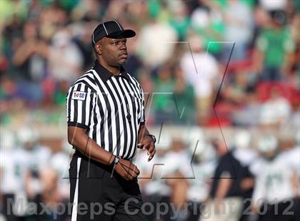 Thumbnail 2 in DeSoto vs. Carroll (UIL 5A Division 1 Quarterfinal Playoff) photogallery.