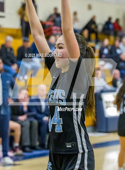 Thumbnail 3 in Saugus vs Dos Pueblos (CIF-SS D2AA Round 1 Playoff) photogallery.