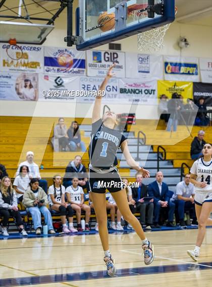 Thumbnail 2 in Saugus vs Dos Pueblos (CIF-SS D2AA Round 1 Playoff) photogallery.