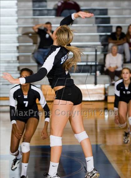 Thumbnail 1 in Lewisville @ Hebron photogallery.