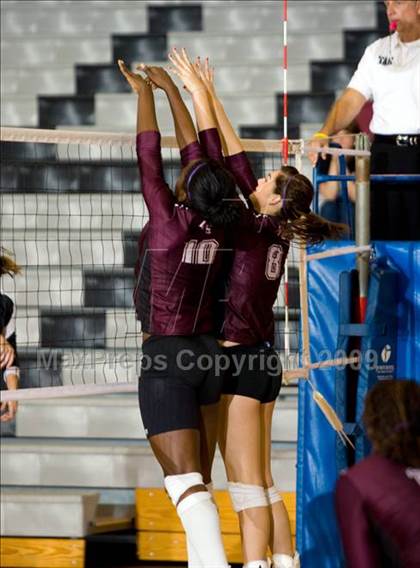 Thumbnail 1 in Lewisville @ Hebron photogallery.