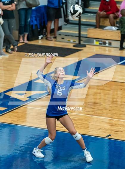 Thumbnail 1 in Indianapolis Bishop Chatard vs Indianapolis Scecina Memorial (City Tourney Round 2) photogallery.