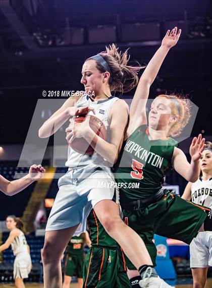 Thumbnail 3 in Hopkinton vs. Foxborough (MIAA Division 2 State Final) photogallery.