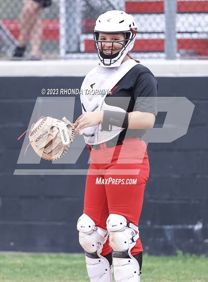 Thumbnail 2 in East Bernard vs. Terry photogallery.