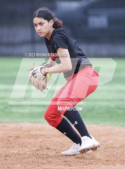 Thumbnail 2 in East Bernard vs. Terry photogallery.