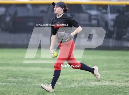 Thumbnail 2 in East Bernard vs. Terry photogallery.