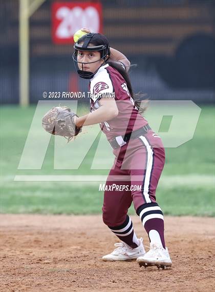 Thumbnail 1 in East Bernard vs. Terry photogallery.