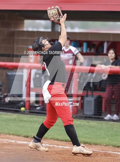 Thumbnail 3 in East Bernard vs. Terry photogallery.