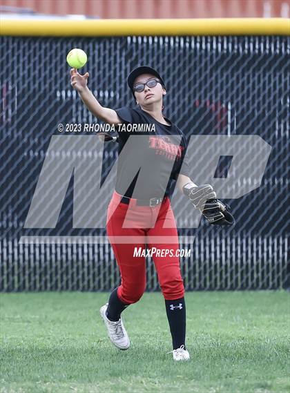 Thumbnail 3 in East Bernard vs. Terry photogallery.
