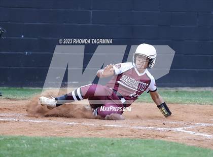 Thumbnail 1 in East Bernard vs. Terry photogallery.