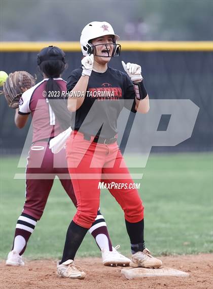 Thumbnail 3 in East Bernard vs. Terry photogallery.