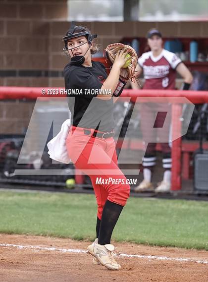 Thumbnail 1 in East Bernard vs. Terry photogallery.
