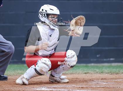 Thumbnail 2 in East Bernard vs. Terry photogallery.
