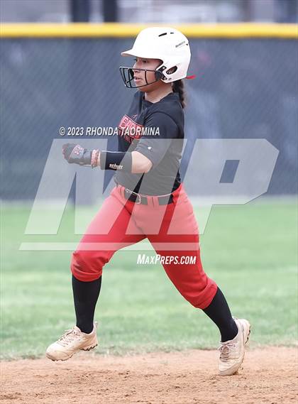 Thumbnail 3 in East Bernard vs. Terry photogallery.
