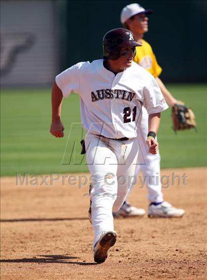 Thumbnail 2 in Austin vs Midland (Rock Hardball Classic) photogallery.