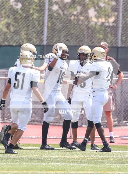 Thumbnail 3 in Archbishop Mitty vs. Oakdale photogallery.