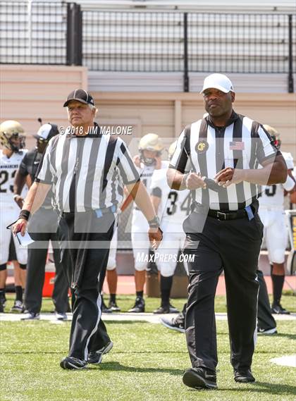 Thumbnail 2 in Archbishop Mitty vs. Oakdale photogallery.