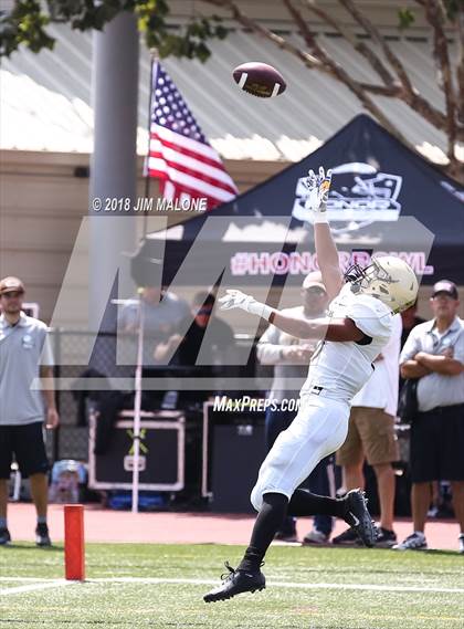 Thumbnail 2 in Archbishop Mitty vs. Oakdale photogallery.