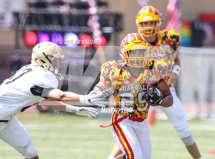 Thumbnail 3 in Archbishop Mitty vs. Oakdale photogallery.