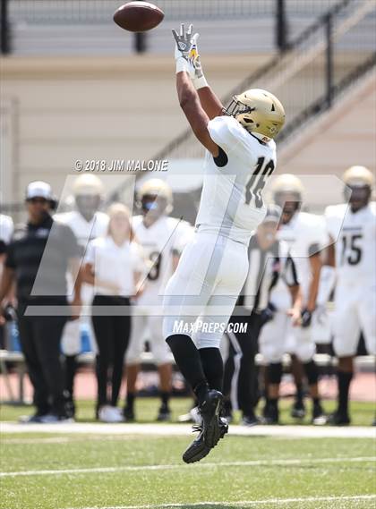 Thumbnail 3 in Archbishop Mitty vs. Oakdale photogallery.