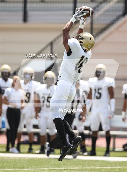 Thumbnail 1 in Archbishop Mitty vs. Oakdale photogallery.