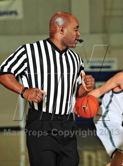 Thumbnail 1 in Ponderosa vs. Newport Harbor (MaxPreps Holiday Classic) photogallery.
